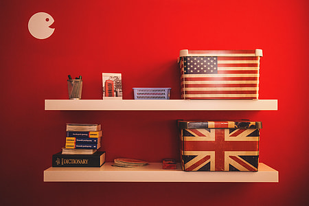 white wooden floating shelf thumbnail