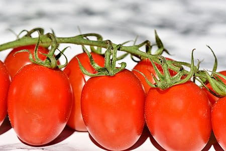 bundle of red tomato thumbnail