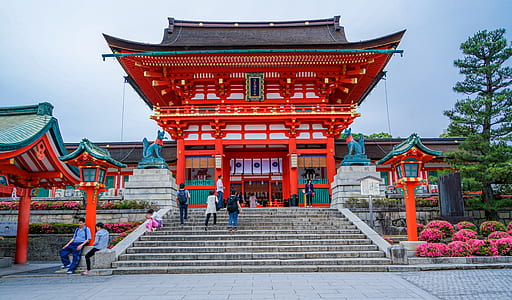 red and black temple thumbnail