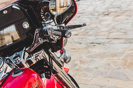 red Harley-Davidson motorcycle thumbnail