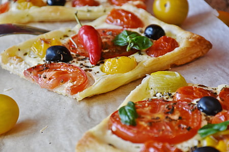 sliced pizza thumbnail