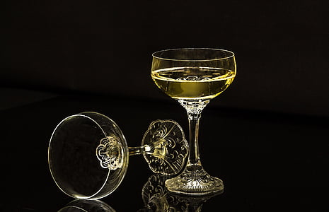 wine glasses with black background thumbnail