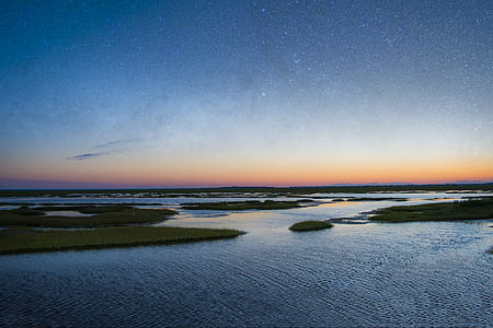 green island and body of water thumbnail