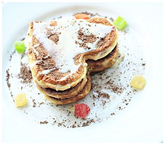 heart shaped pancakes thumbnail