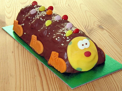 chocolate cake on green surface thumbnail