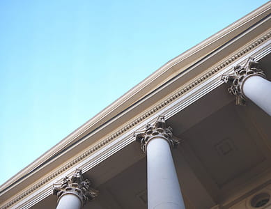White Painted Pillars thumbnail