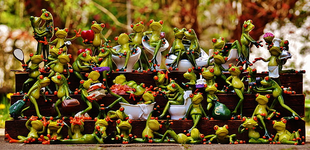 frog figurine collection thumbnail