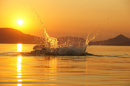 time lapse photo of water splash thumbnail