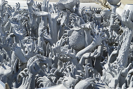 human hands statue thumbnail