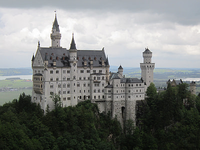 Neuschwanstein castle thumbnail