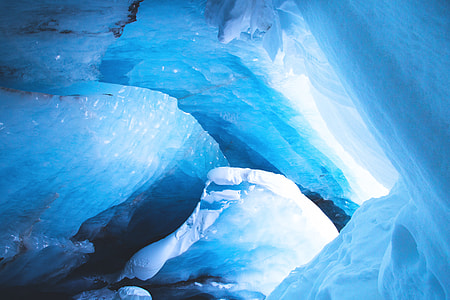 Winter snow and ice in Canada thumbnail