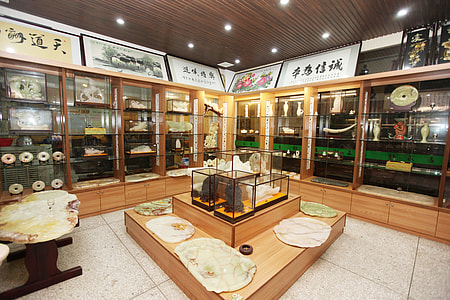 Li And Furniture City, Showroom thumbnail