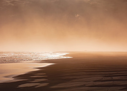 landscape photography of seashore thumbnail