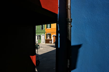 close-up photo of buildings thumbnail
