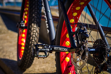 black and red Bottecchia bicycle thumbnail