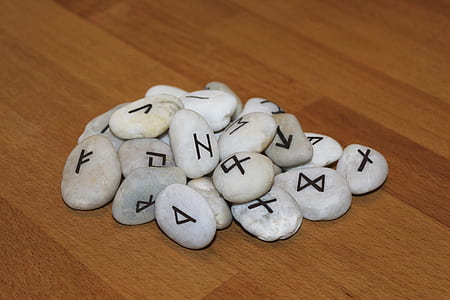 pile of white stones thumbnail