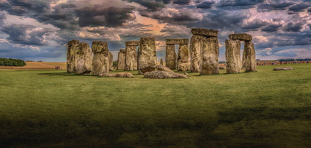 photo of Stone Henge, England thumbnail