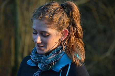 brown-haired woman in shallow-focus shot thumbnail