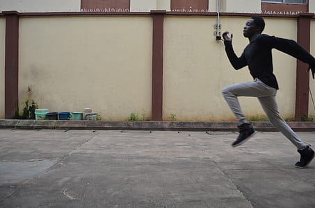 man running on the street thumbnail