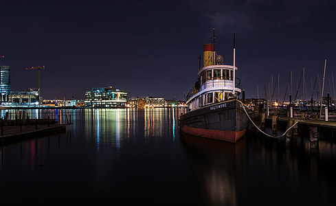 Night Time at the dock in Baltimore, Maryland thumbnail