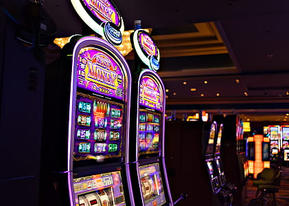multicolored East Money slot machines thumbnail