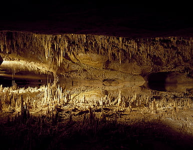 stalactites and stalagmites formation thumbnail
