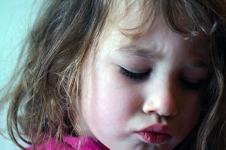girl's pink top thumbnail