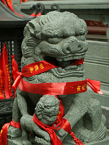 foo dog concrete statue thumbnail