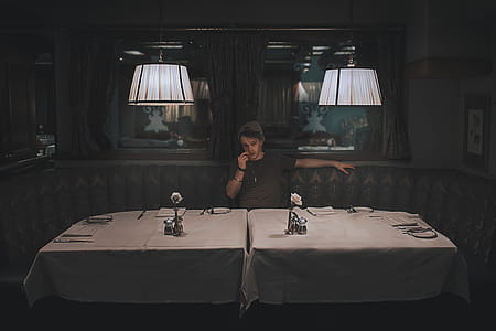 Man in Restaurant thumbnail