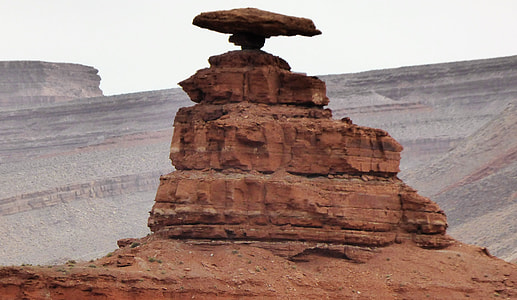brown rock formation thumbnail