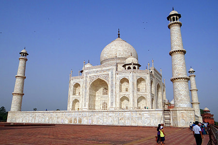 Taj Mahal, India during daytime thumbnail