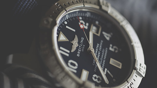 analog watch at 2:38 thumbnail