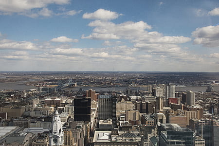 aerial view photography of city thumbnail