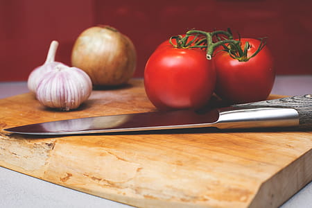 Cutting Board With Veg Photo thumbnail