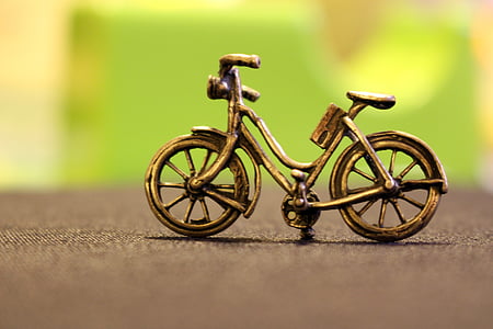 brown bike scale model thumbnail