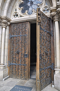Gates, The Doors Of The Church thumbnail