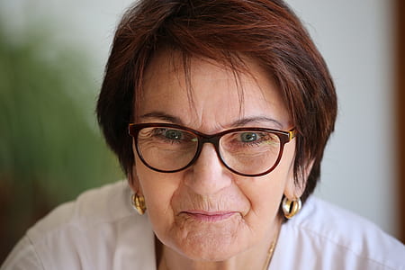 woman in white top thumbnail