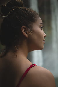 woman in red top thumbnail