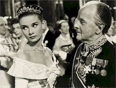 grayscale photo of Audrey Hepburn thumbnail