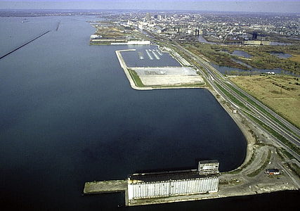 The Buffalo Outer Harbor in 1992 in New York thumbnail