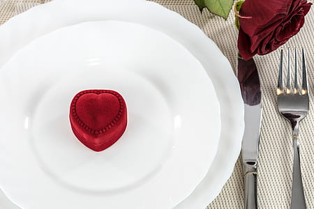 plate, restaurant, red, love thumbnail