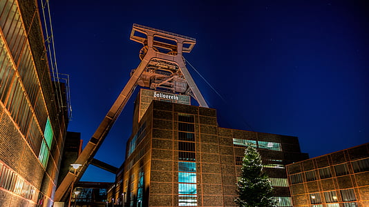 low-angle photography of building thumbnail