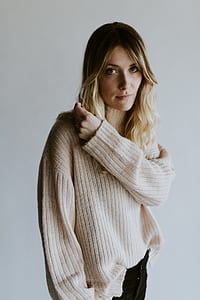 woman in white long-sleeved shirt thumbnail