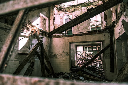 Abandoned House thumbnail