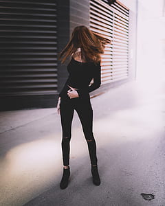 woman flipping hair right side thumbnail