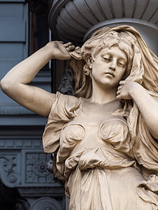 gold medieval statue thumbnail