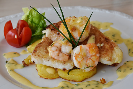 shrimp with sauce and tomato dish thumbnail