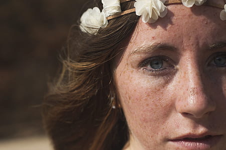 woman's portrait thumbnail