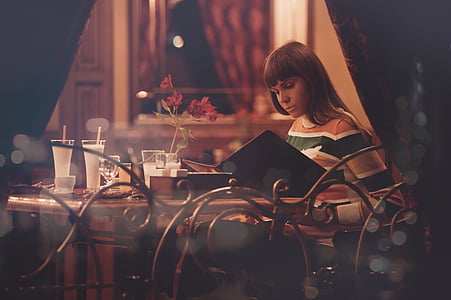 woman browsing menu thumbnail