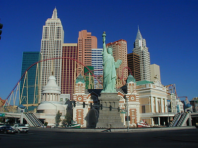 assorted New York City Landmarks wallpaper thumbnail